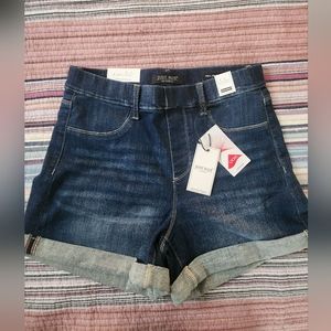 NWT Judy Blue Pull-On Shorts, Size: L